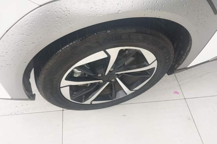 Used AION Y 2023 Plus 510 Smart Edition Left Front Wheel Hub