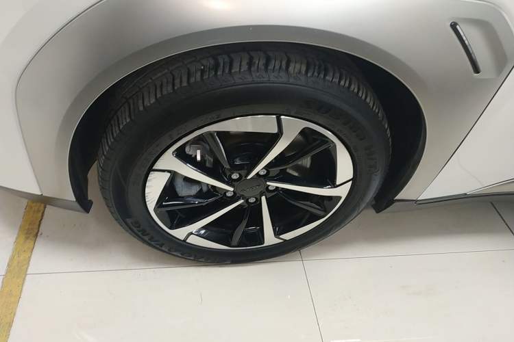 Used AION Y 2023 Younger Star Edition Left Front Wheel Hub