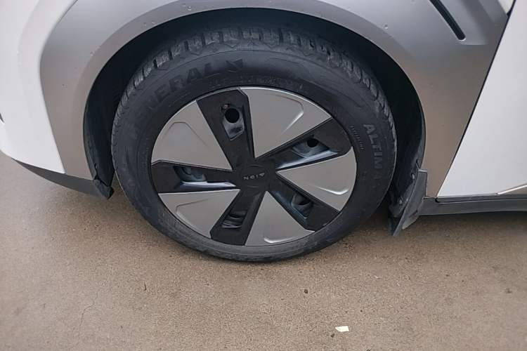 Used AION Y 2023 Plus 510 Enjoy Edition Left Front Wheel Hub