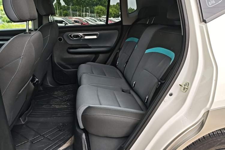 Used AION Y 2023 Plus 510 Enjoy Edition Left Rear Seat