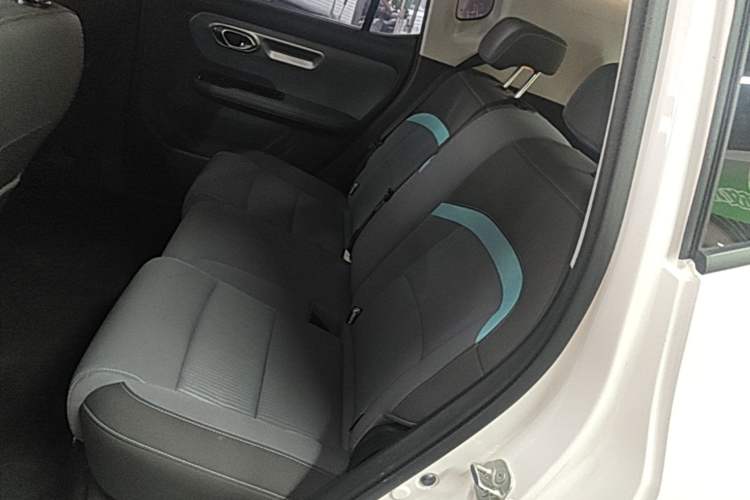 Used AION Y 2023 Plus 510 Enjoy Edition Left Rear Seat