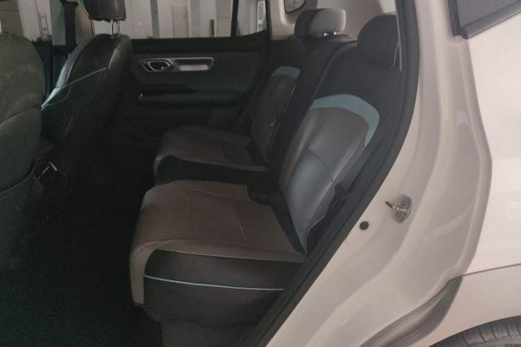 Used AION Y 2023 Plus 510 Enjoy Edition Left Rear Seat