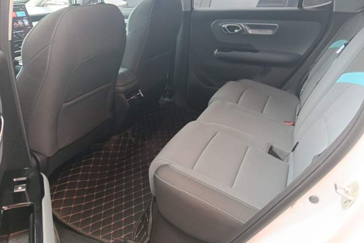 Used AION Y 2023 Plus 610 Enjoy Edition Left Rear Seat