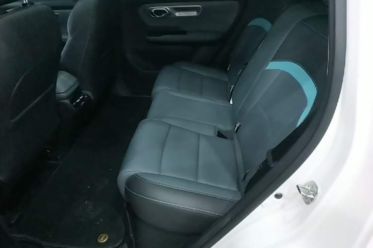 Used AION Y 2023 Younger Star Edition Left Rear Seat