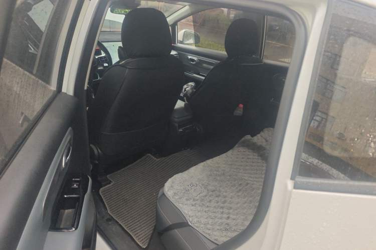 Used AION Y 2023 Younger Left Rear Seat