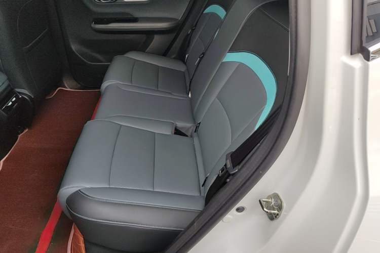 Used AION Y 2023 Plus 510 Smart Edition Left Rear Seat