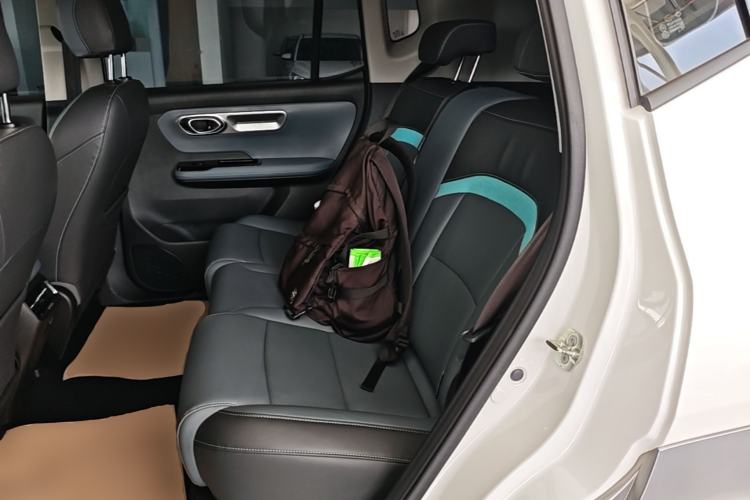 Used AION Y 2023 Younger Star Edition Left Rear Seat