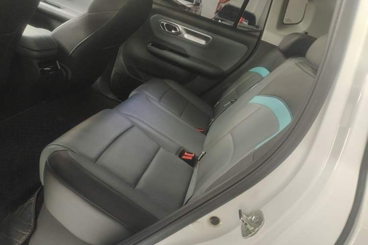 Used AION Y 2023 Plus 510 Smart Edition Left Rear Seat