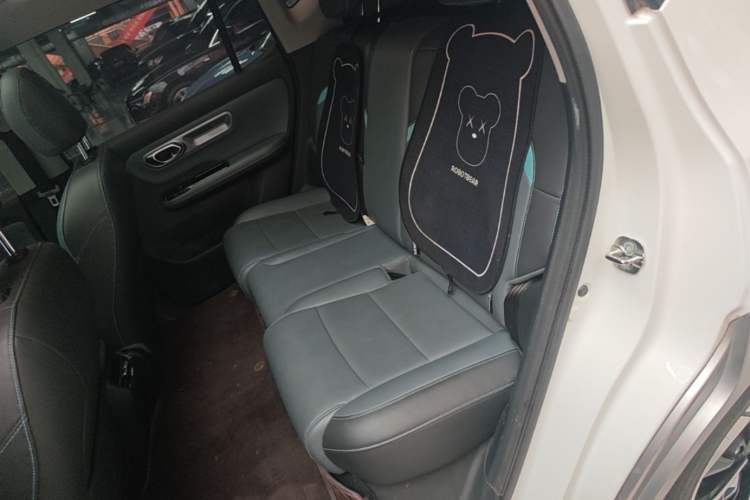 Used AION Y 2023 Plus 510 Smart Edition Left Rear Seat