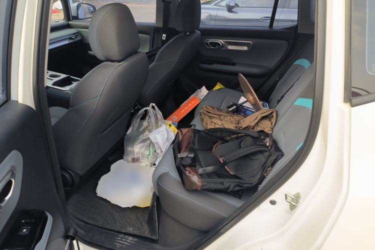 Used AION Y 2023 Plus 510 Enjoy Edition Left Rear Seat