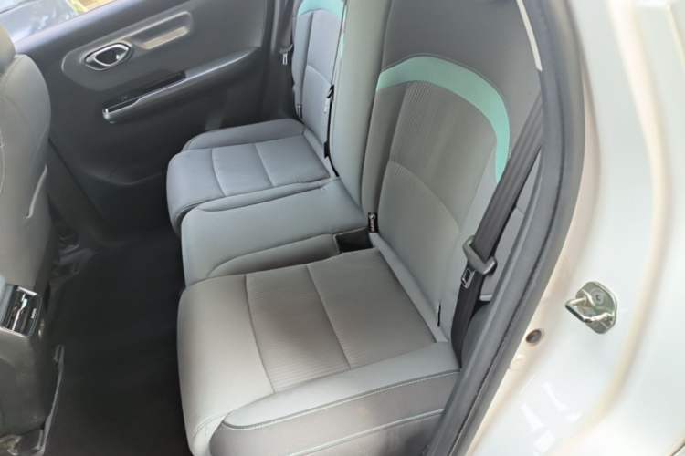 Used AION Y 2023 Plus 510 Enjoy Edition Left Rear Seat