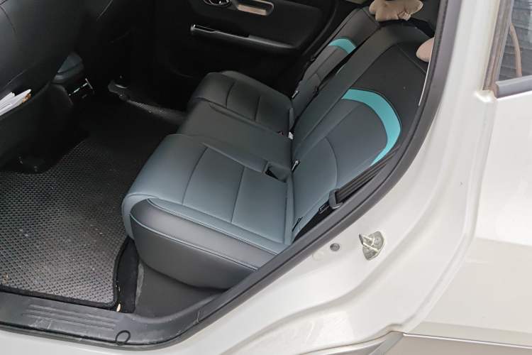 Used AION Y 2023 Plus 510 Smart Edition Left Rear Seat