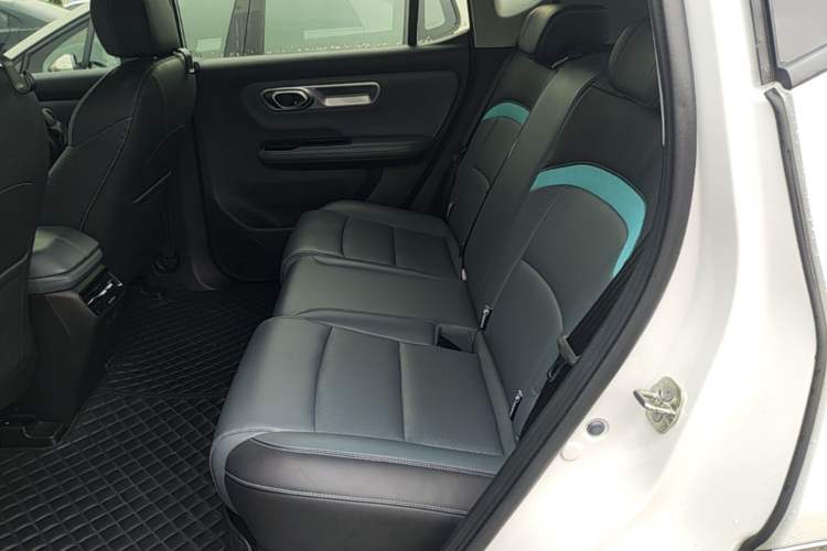 Used AION Y 2023 Plus 510 Smart Edition Left Rear Seat