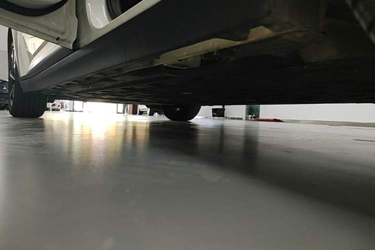 Used AION Y 2023 Plus 510 Smart Edition Left Side Sill