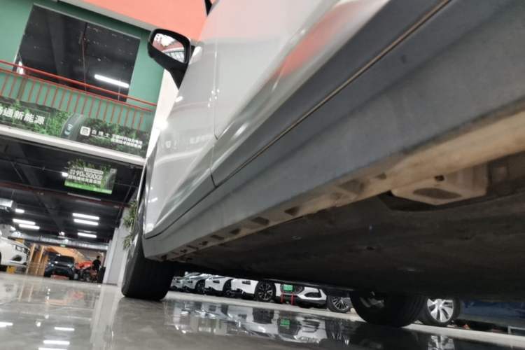 Used AION Y 2023 Plus 510 Tech Edition Left Side Sill