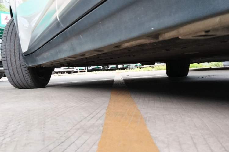 Used AION Y 2023 Plus 510 Enjoy Edition Left Side Sill