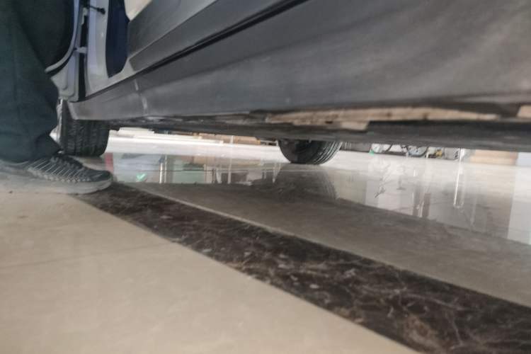 Used AION Y 2023 Plus 510 Enjoy Edition Left Side Sill