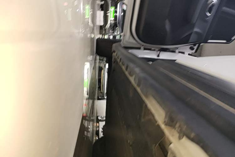 Used AION Y 2023 Younger Star Edition Left Side Sill