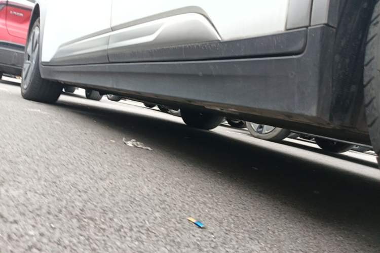Used AION Y 2023 Plus 610 Enjoy Edition Left Side Sill