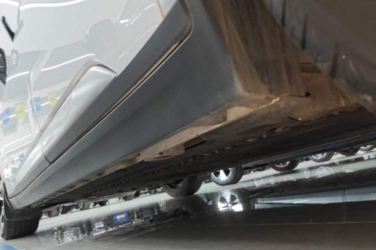 Used AION Y 2023 Younger Star Edition Left Side Sill