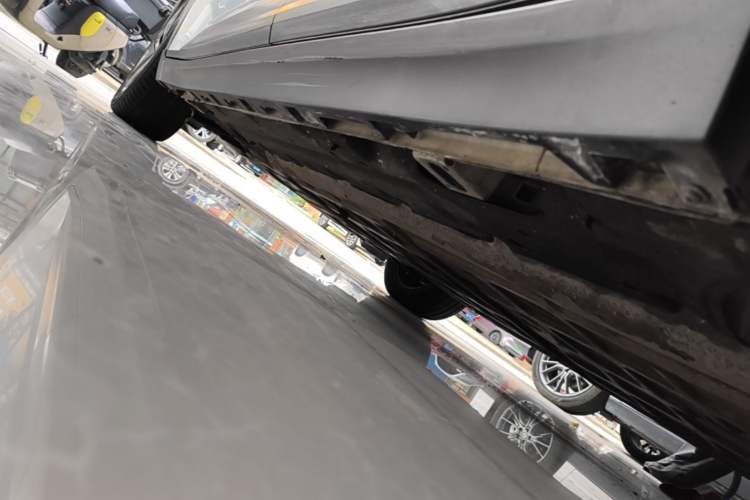 Used AION Y 2023 Plus 510 Enjoy Edition Left Side Sill