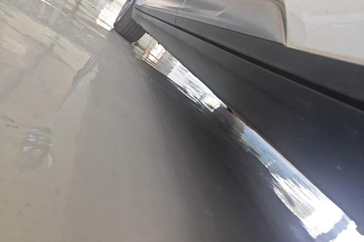 Used AION Y 2023 Plus 610 Enjoy Edition Left Side Sill