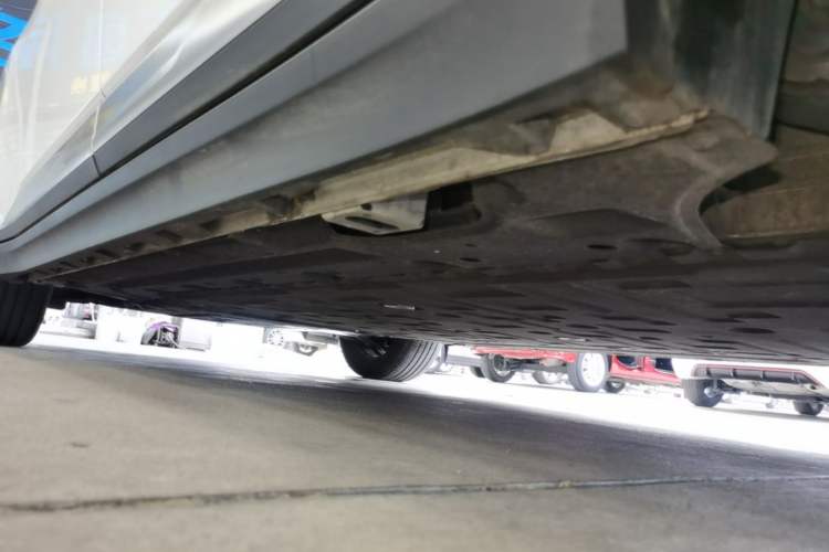 Used AION Y 2023 Plus 510 Enjoy Edition Left Side Sill