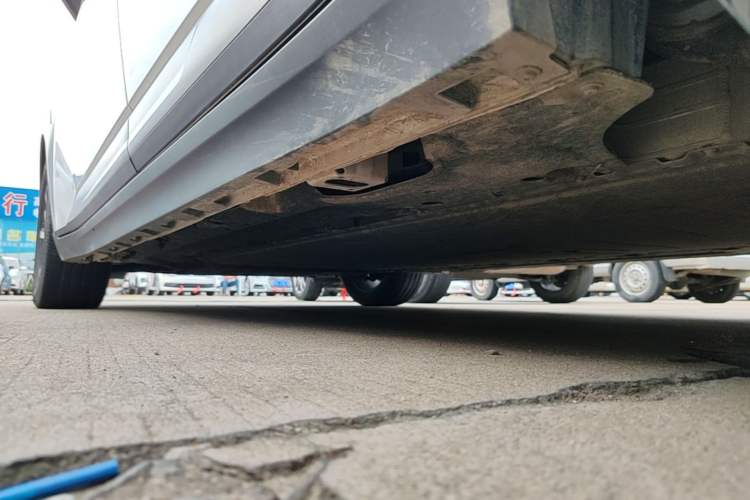 Used AION Y 2023 Plus 510 Smart Edition Left Side Sill