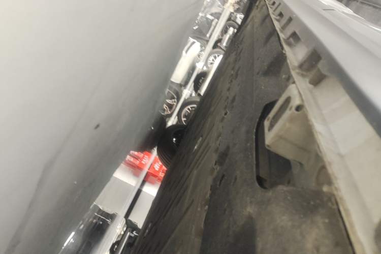 Used AION Y 2023 Plus 510 Smart Edition Left Side Sill