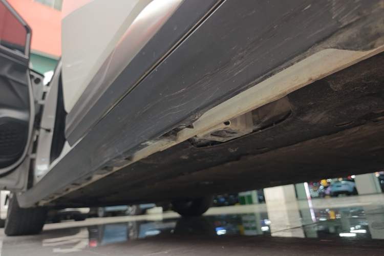 Used AION Y 2023 Plus 510 Smart Edition Left Side Sill