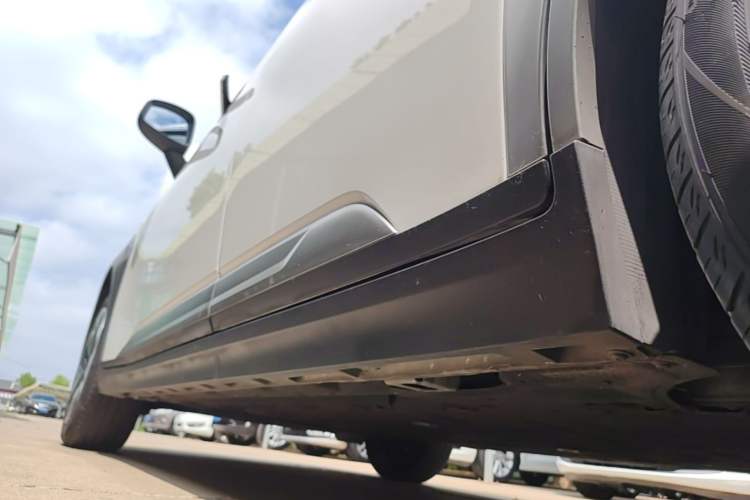 Used AION Y 2023 Plus 510 Enjoy Edition Left Side Sill