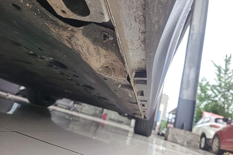 Used AION Y 2023 Plus 510 Enjoy Edition Left Side Sill