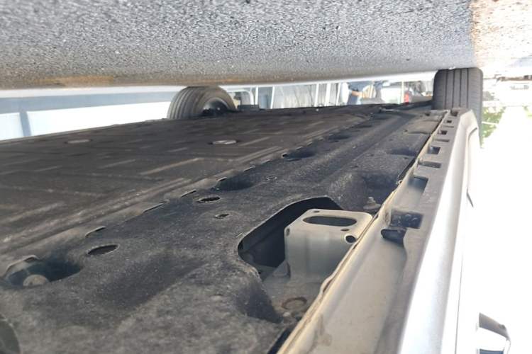 Used AION Y 2023 Plus 510 Smart Edition Left Side Sill