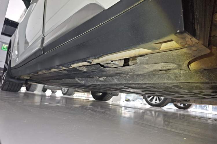 Used AION Y 2023 Plus 610 Smart Edition Ternary Lithium Left Side Sill