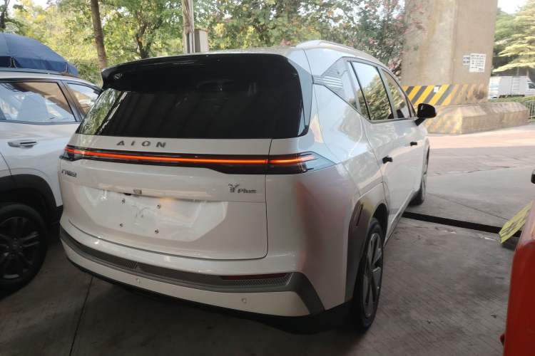 Used AION Y 2023 Plus 510 Enjoy Edition Rear Right 45 Deg