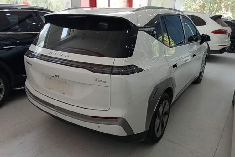 Used AION Y 2023 Plus 610 Enjoy Edition Rear Right 45 Deg