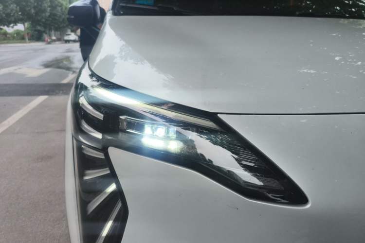 Used AION Y 2023 Plus 510 Smart Edition Right Front Headlight