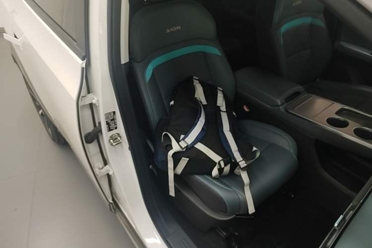 Used AION Y 2023 Plus 510 Smart Edition Right Front Seat