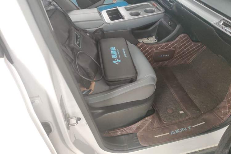 Used AION Y 2023 Younger Star Edition Right Front Seat