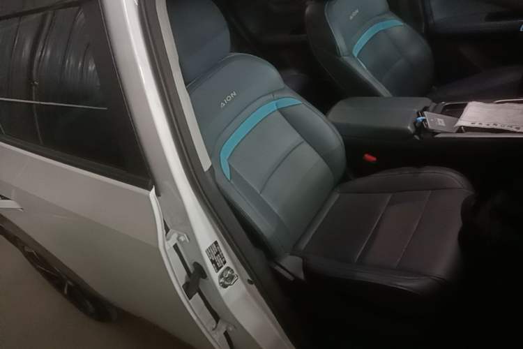 Used AION Y 2023 Plus 510 Smart Edition Right Front Seat