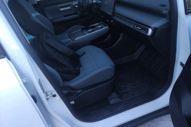 Used AION Y 2023 Plus 510 Enjoy Edition Right Front Seat