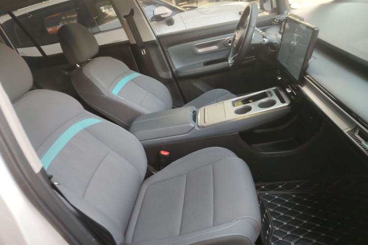 Used AION Y 2023 Plus 510 Enjoy Edition Right Front Seat