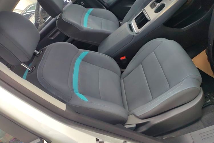 Used AION Y 2023 Younger Right Front Seat