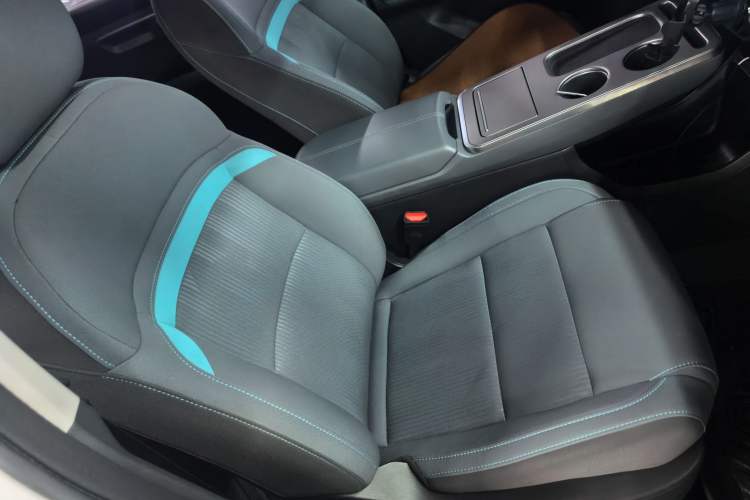 Used AION Y 2023 Plus 510 Enjoy Edition Right Front Seat