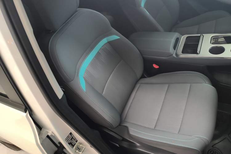 Used AION Y 2023 Plus 510 Enjoy Edition Right Front Seat