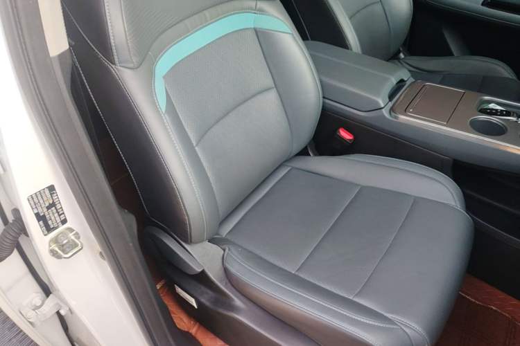 Used AION Y 2023 Younger Star Edition Right Front Seat