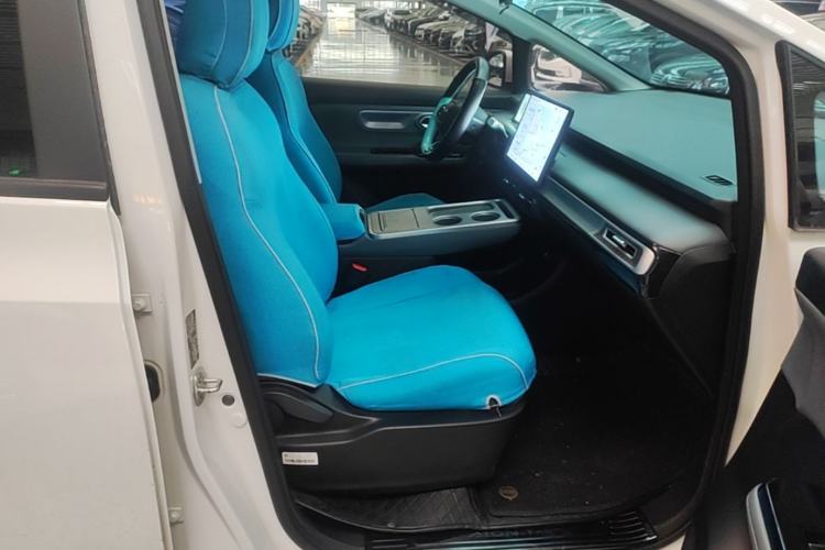 Used AION Y 2023 Plus 510 Enjoy Edition Right Front Seat