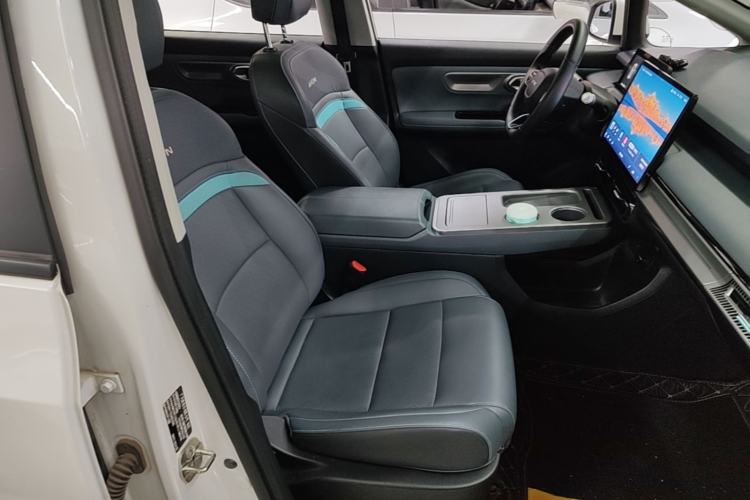 Used AION Y 2023 Plus 510 Smart Edition Right Front Seat