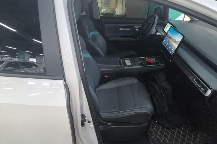 Used AION Y 2023 Younger Star Edition Right Front Seat