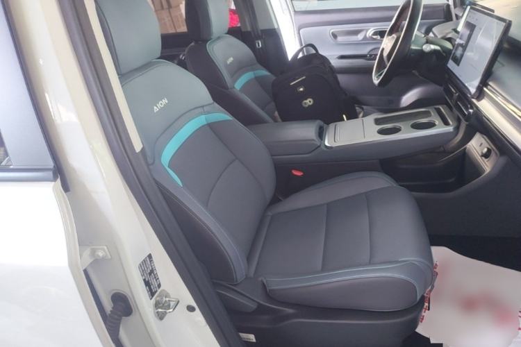 Used AION Y 2023 Plus 510 Smart Edition Right Front Seat
